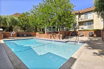 Pool at Brookside Terrace Apartments, California, 91316